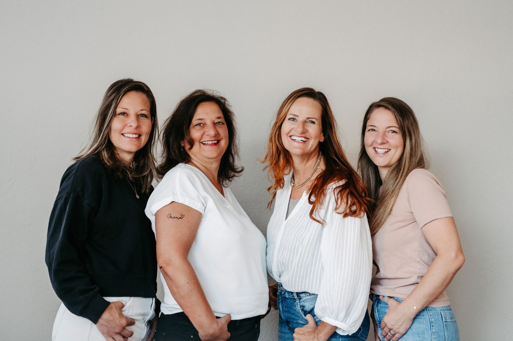 Elisabeth Saxer, Barbara Stoll, Katharina Egg und Maria Penz im Gemeinschaftsraum MaMa